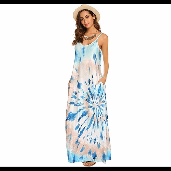 Dresses & Skirts - 🆕Bohemian Spaghetti Strap Maxi Dress with Pockets
